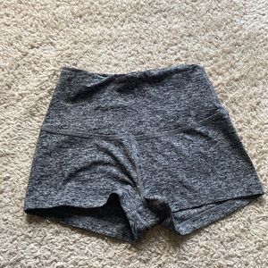 Beyond yoga spacedye high rise hot shorts